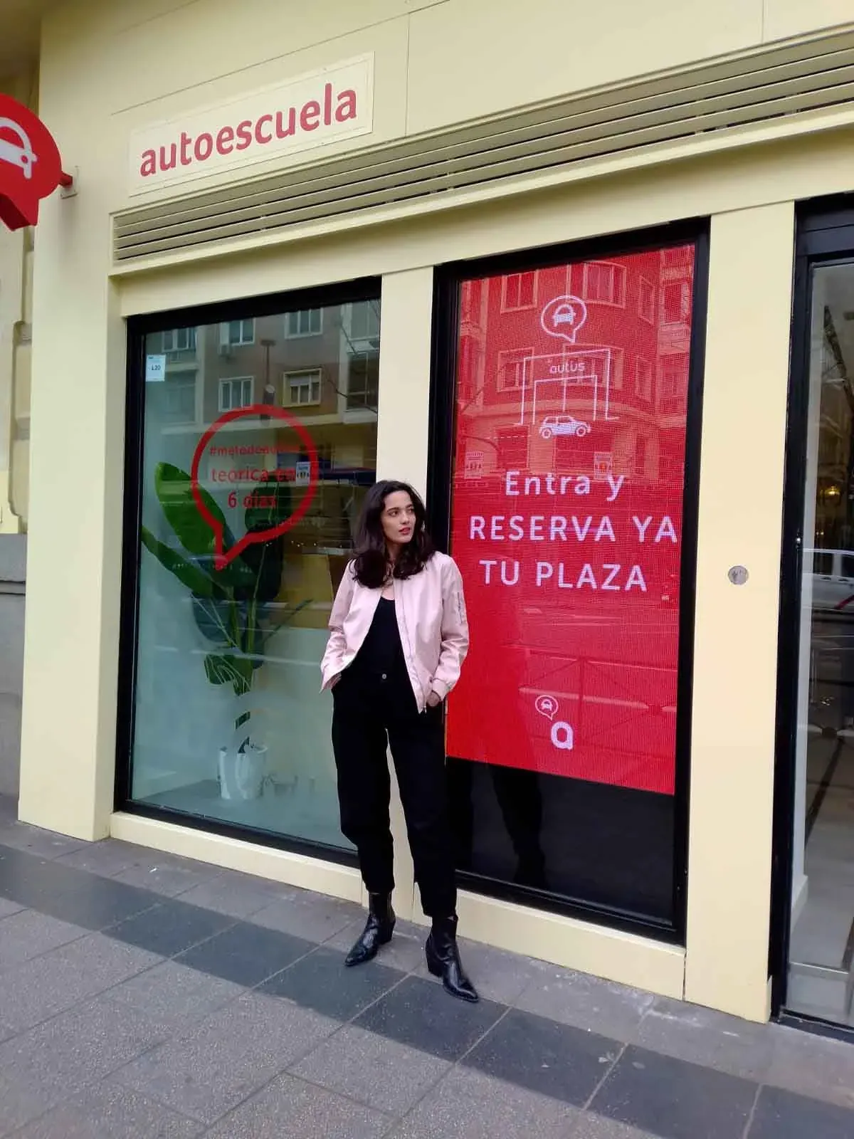 Alumna de nuestra autoescuela de Madrid, hablamos con Jara