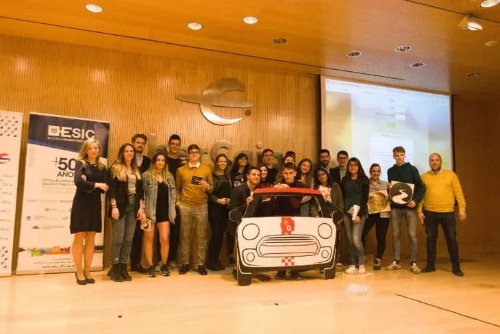 Desde autoescuelas autius apoyamos a los jóvenes del futuro