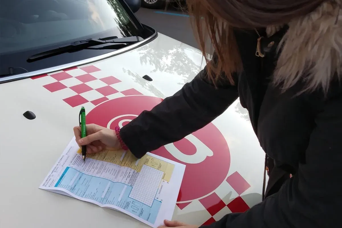 Cómo hacer un parte de accidente, recomendaciones