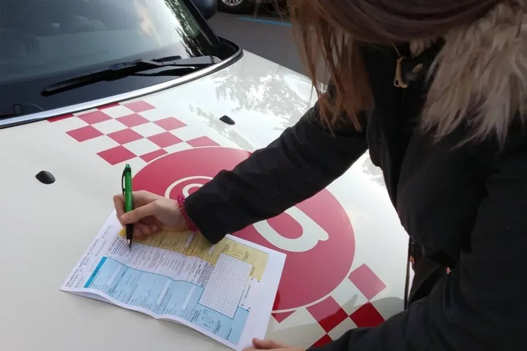 Como hacer un parte de accidente autius autoescuela