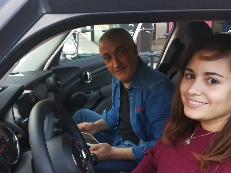 Cuando vi en el periódico que abrían una nueva autoescuela en Zaragoza con un método diferente me llamó la atención