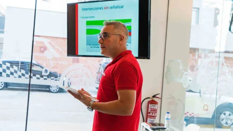 Profesor en autius autoescuela Fraga, hablamos con Daniel