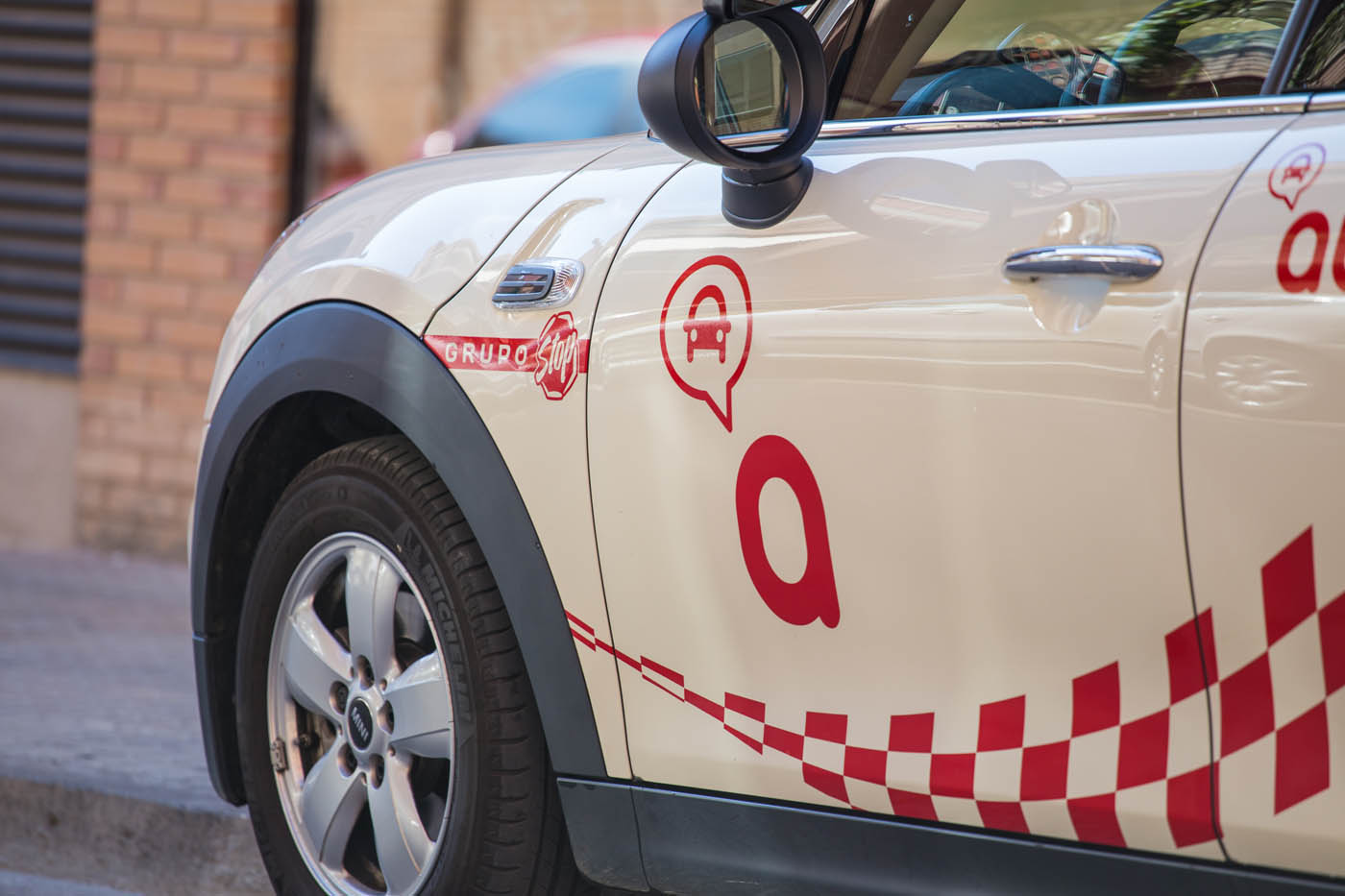 pasar la itv elementos que debes revisar neumáticos