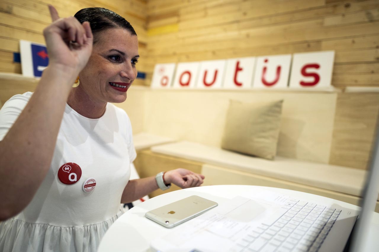 teórica de coche online en autoescuela autius clases