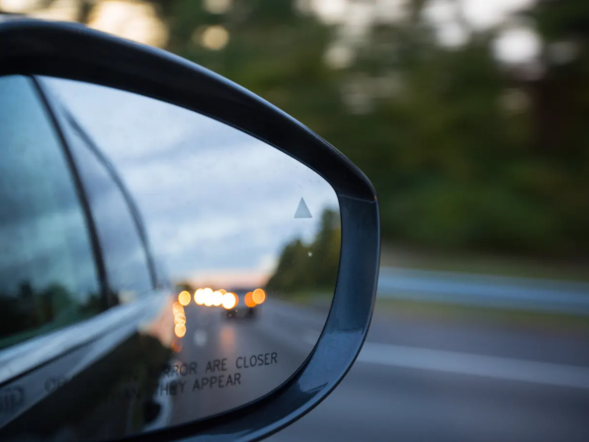angulos muertos del coche destacada